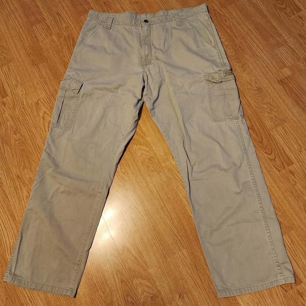 Wrangler Cargo Pants Mens 38x32 Tan 100% Cotton Loose Fit Workwear Utility